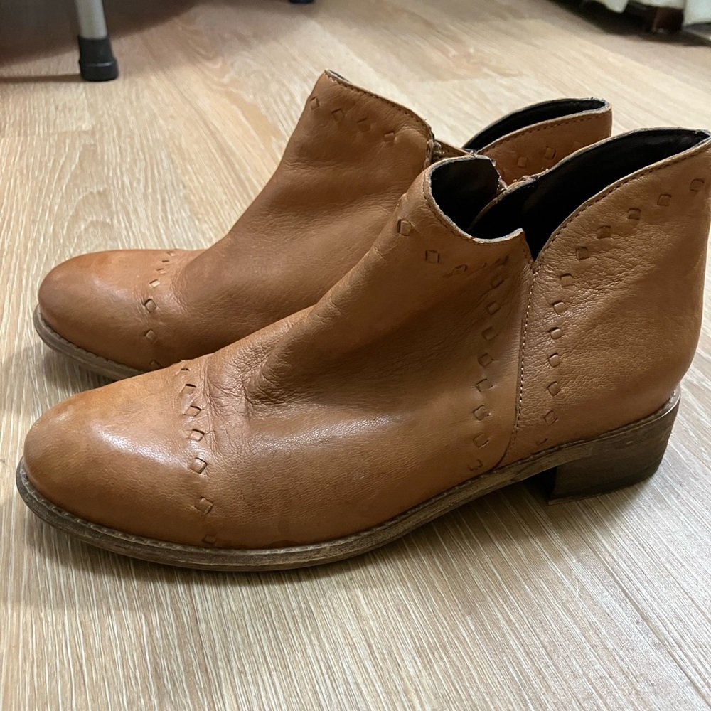 Diba True Brown Leather Ankle Boots, Size 8 Women